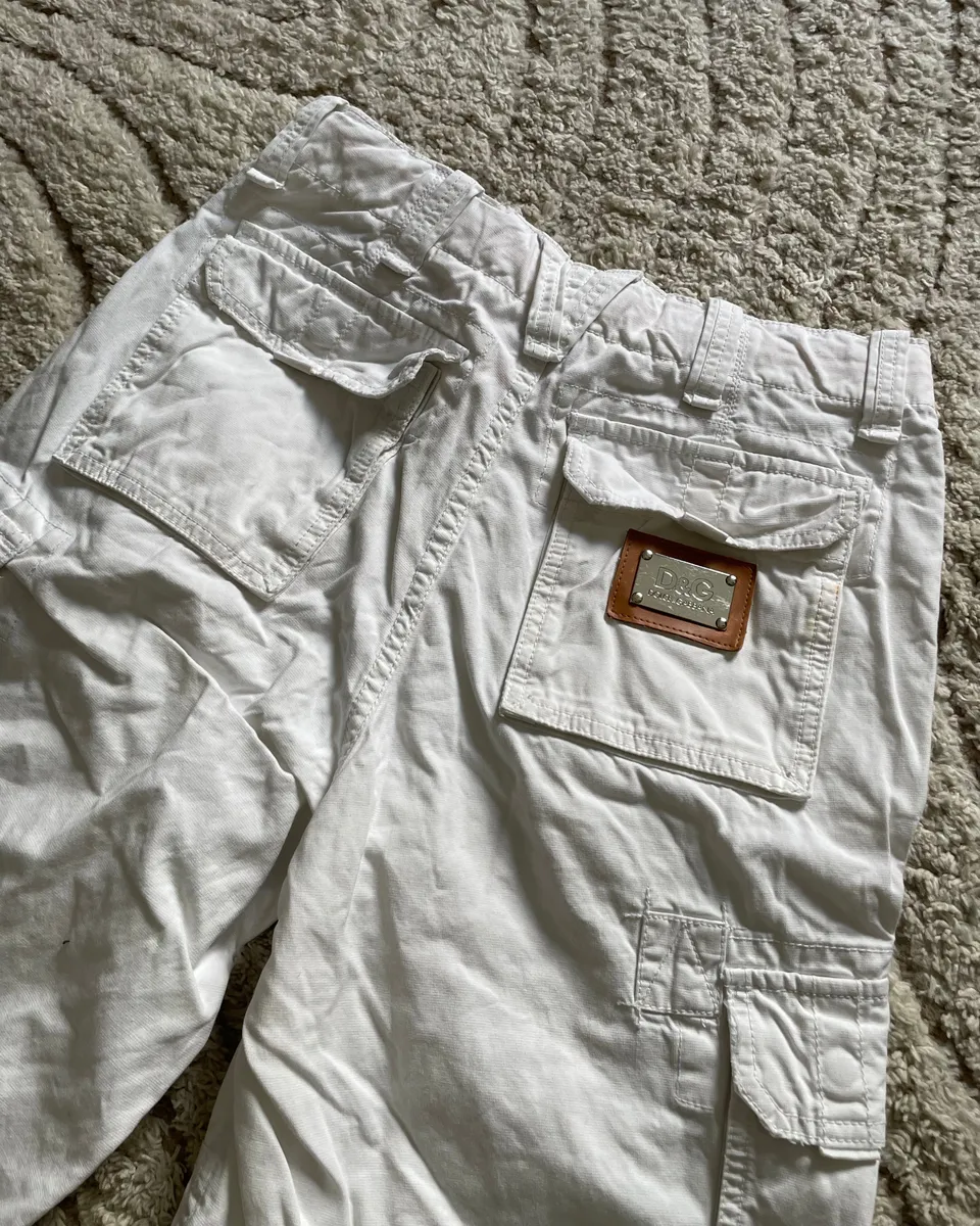 FW2006 Dolce & Gabbana Multi Pockets Cargo Olive Shorts - Image 5