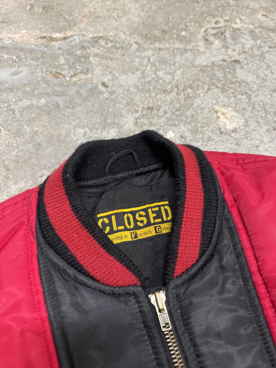 1980s Closed x Marithé & François Girbaud Cropped Black & Red Bomber Jacket (XS) - Image 6
