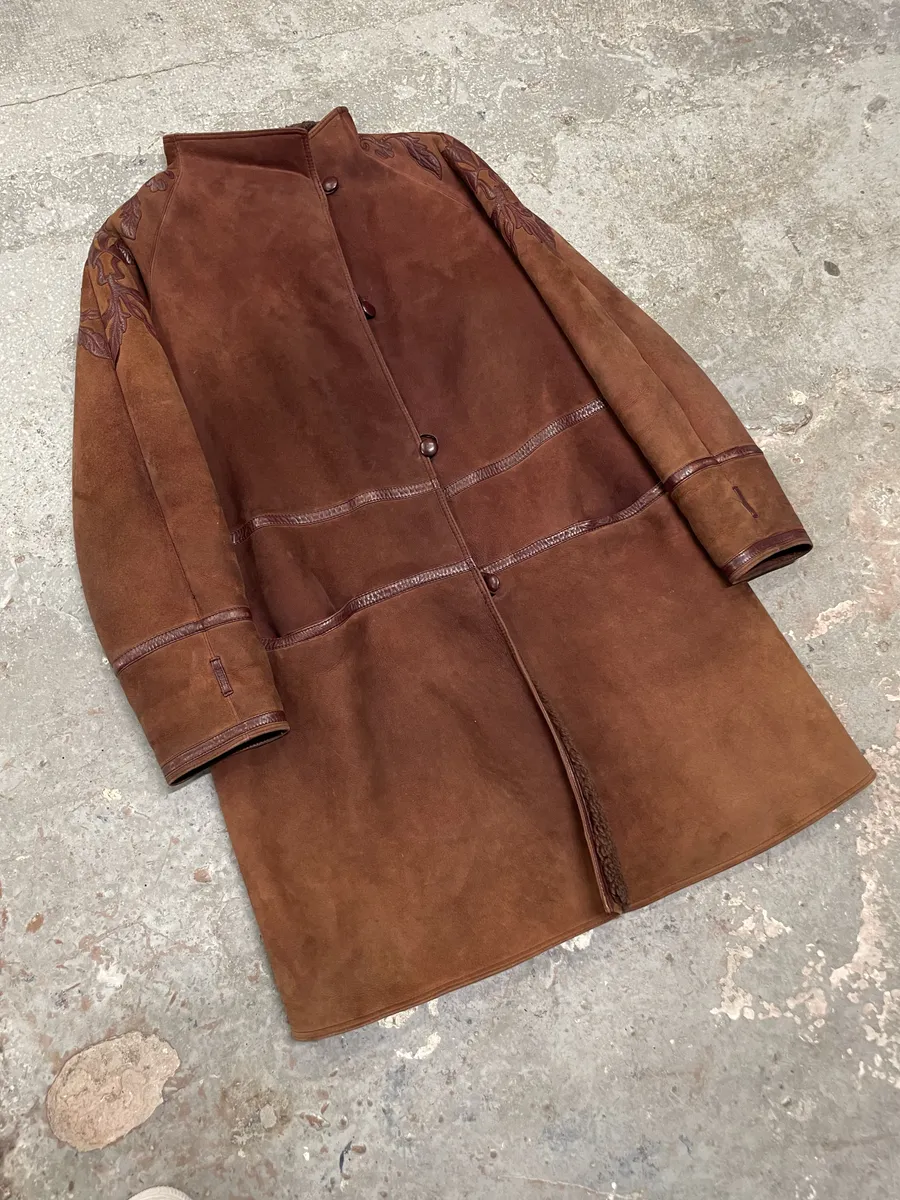 1980s Gianni Versace Molding Caramel Suede Leather Long Jacket - Image 10