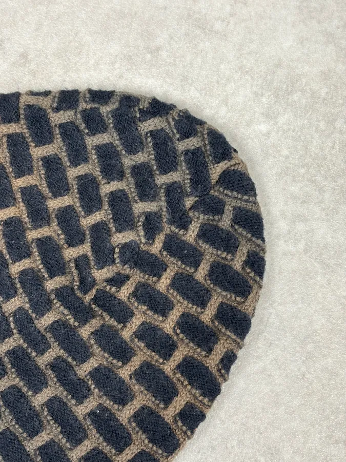 1980s Giorgio Armani Black Contemporary Beanie - Image 6