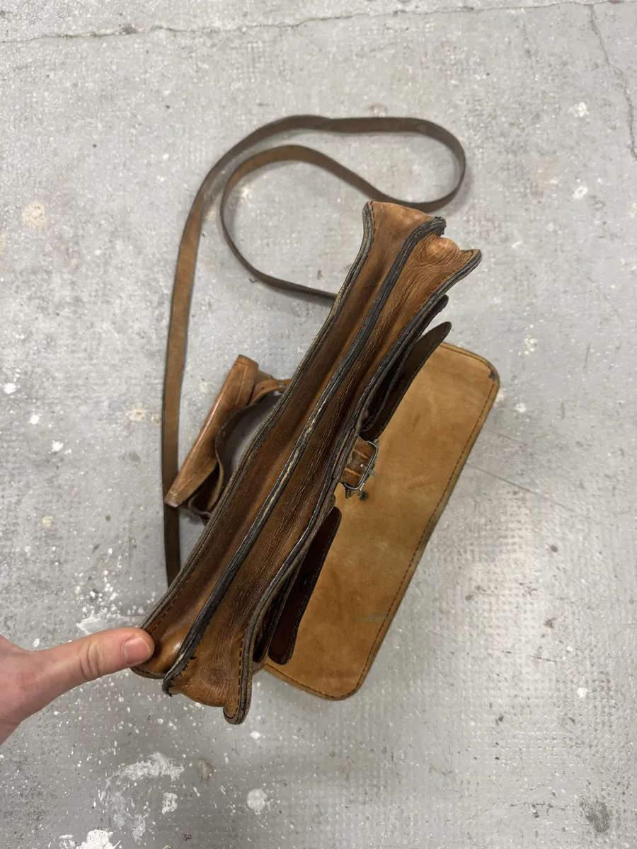 1980s Giorgio Armani Brown Leather Shoulder Bag - Image 8