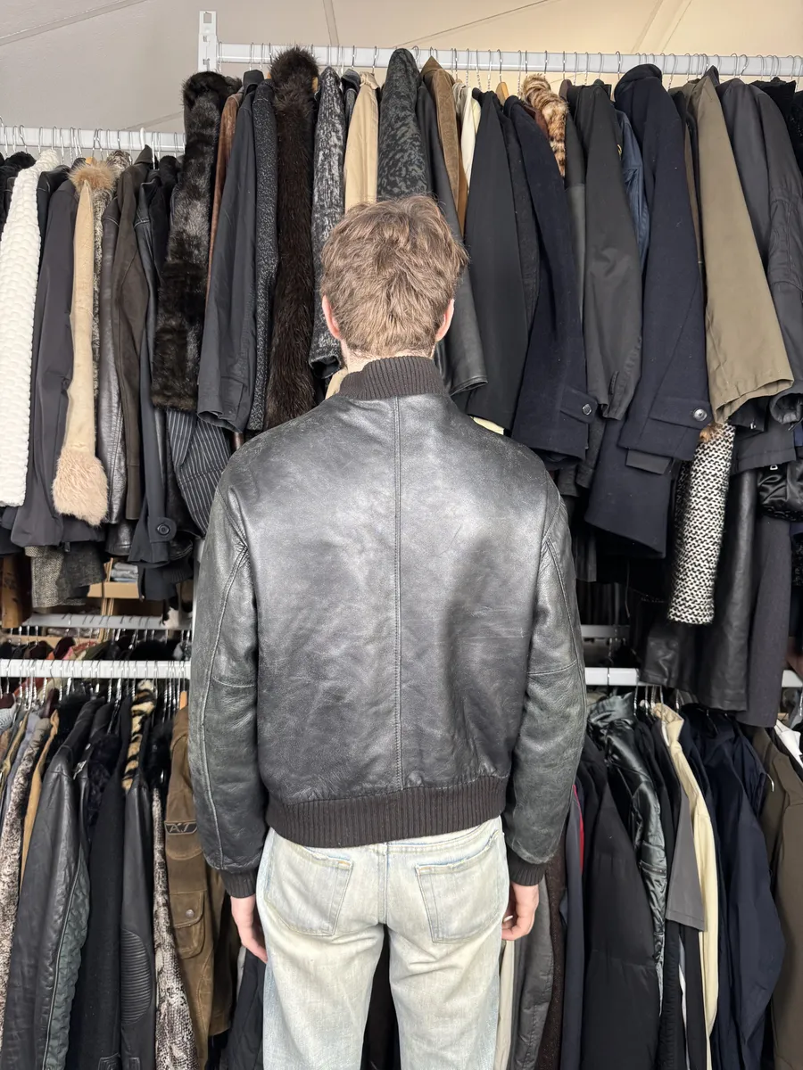 1990s Archive Italian Black Leather Bomber Jacket - Image 4