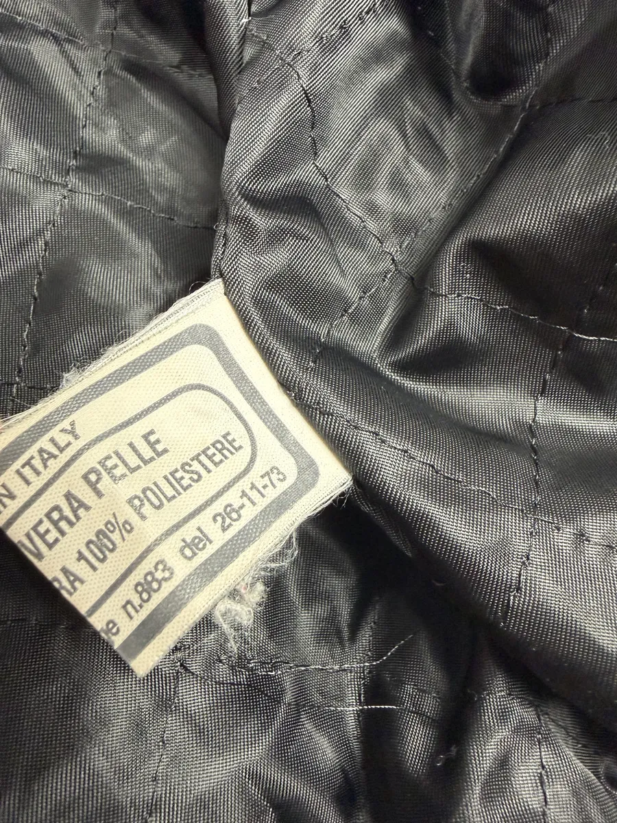 1990s Archive Italian Black Leather Bomber Jacket - Image 7