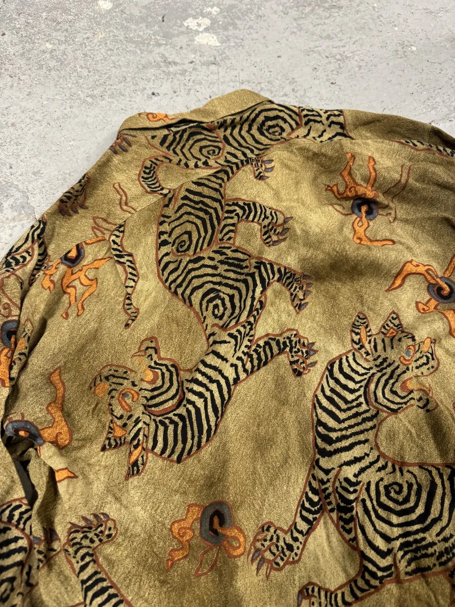 1990s Armani Dream Tiger Camel Shirt - Image 4