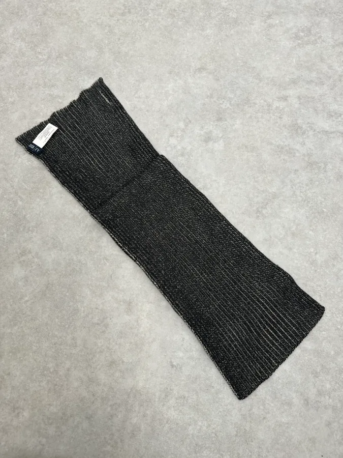1990s Armani Grey Scarf & Beanie Set - Image 7