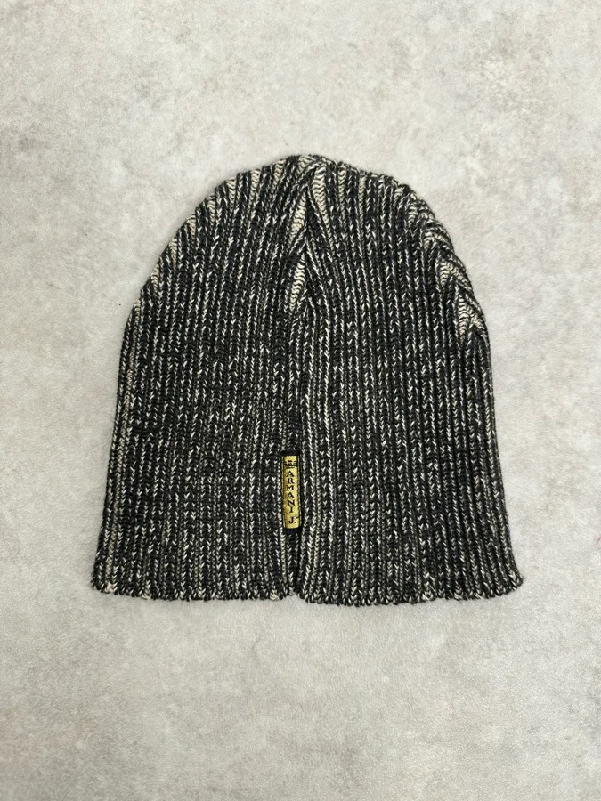 1990s Armani Grey Scarf & Beanie Set - Image 8