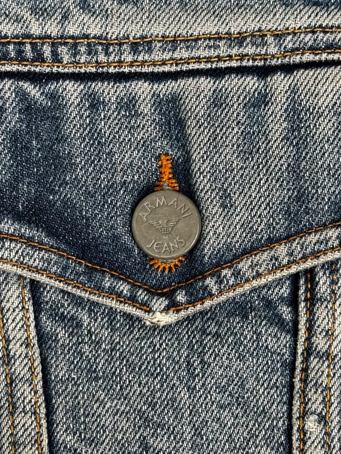 1990s Armani Light Blue Denim Jacket - Image 10