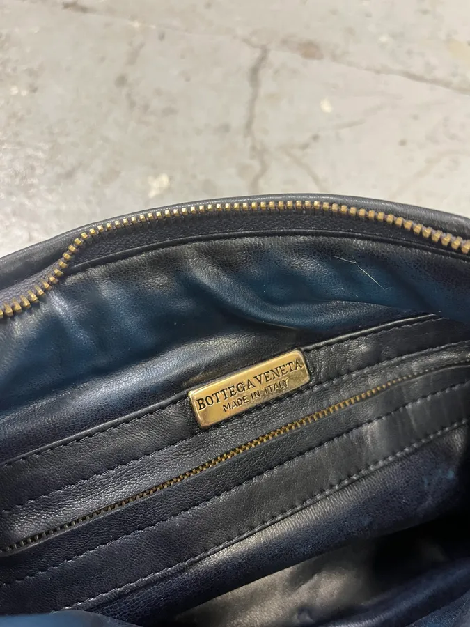 1990s Bottega Veneta Intrecciato Black Woven Leather Shoulder Bag - Image 7