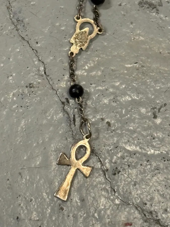 1990s Dolce & Gabbana Black Beaded Ankh Cross Rosary Necklace - Image 7