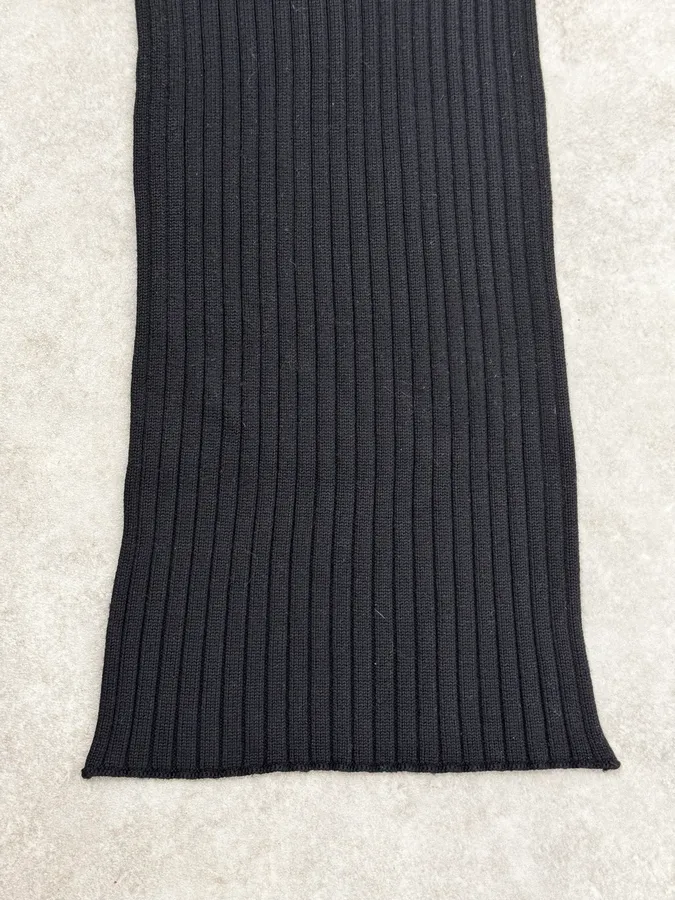1990s Dolce & Gabbana Black Wool Scarf - Image 6