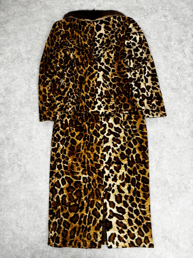 1990s Dolce & Gabbana Leopard Print Skirt & Cardigan Set - Image 4