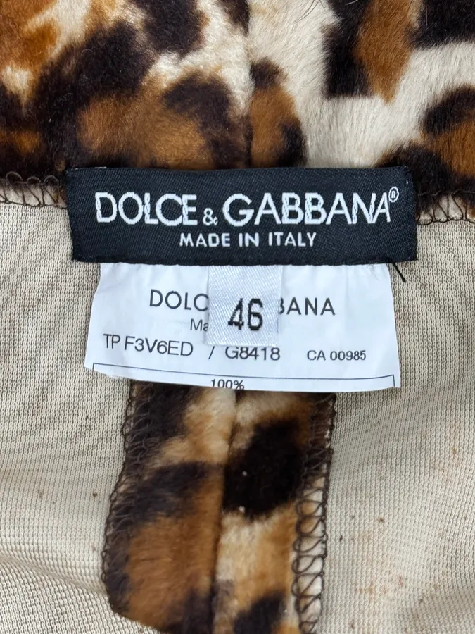 1990s Dolce & Gabbana Leopard Print Skirt & Cardigan Set - Image 8