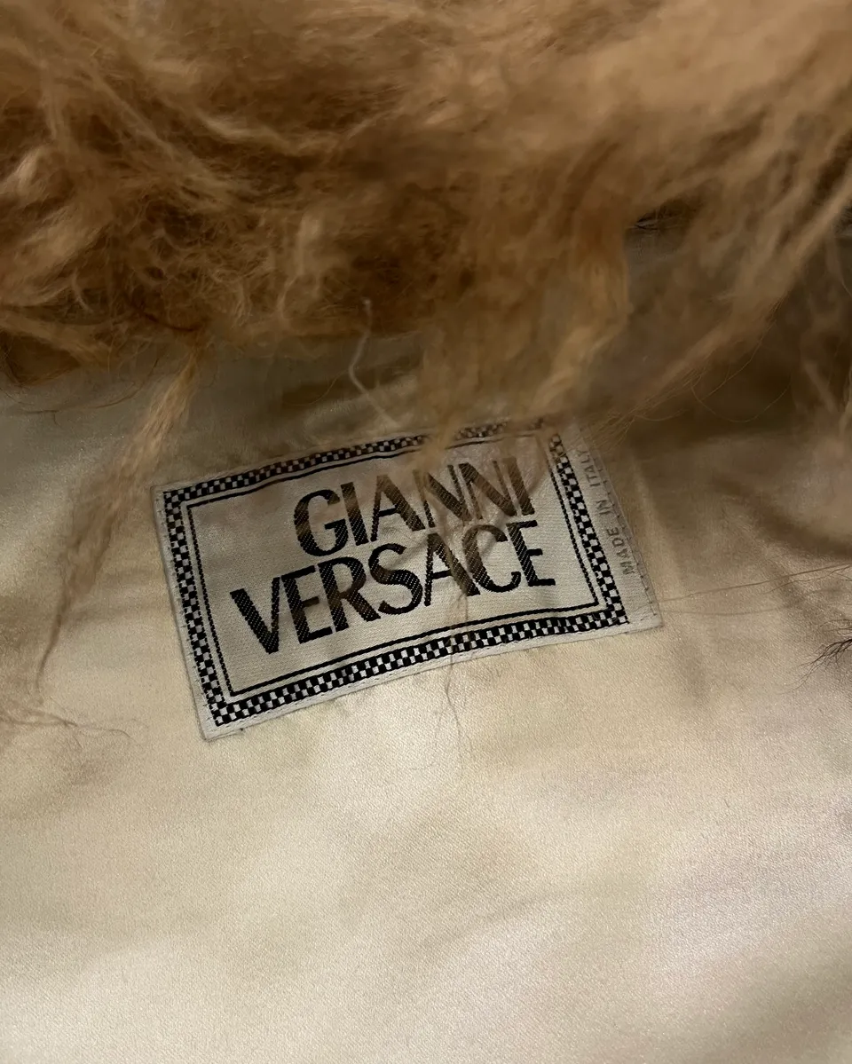1990s Gianni Versace Black Leather Fur Collar Jacket - Image 10