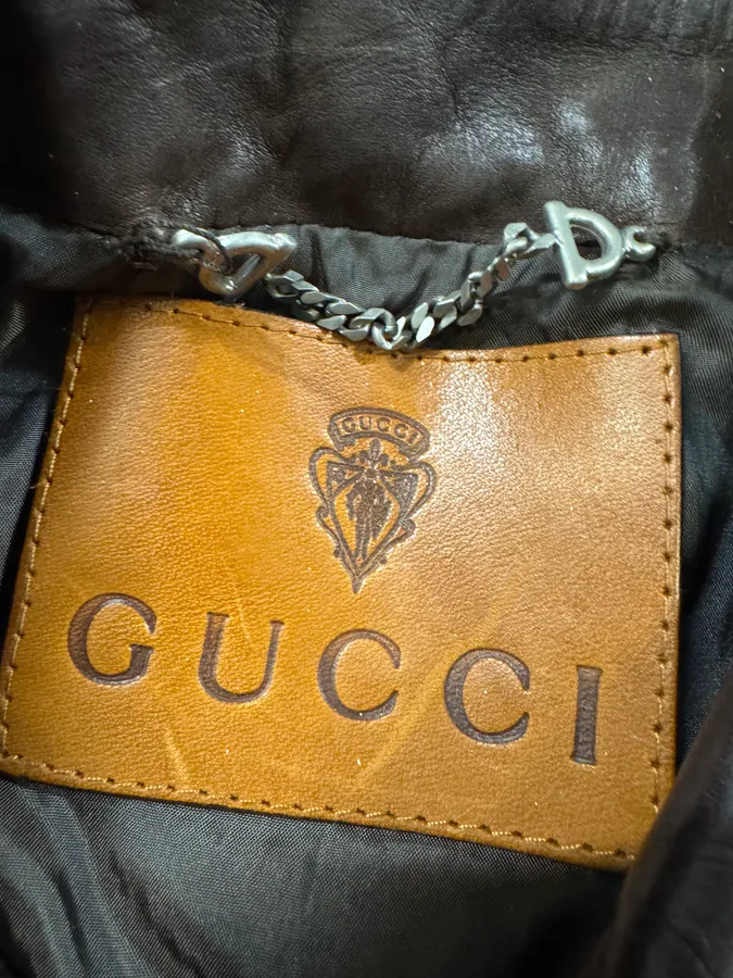 1990s Gucci Buttoned Brown Leather Jacket - Image 9