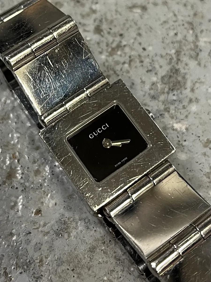 1990s Gucci Tom Ford Squared Silver Watch - Image 5