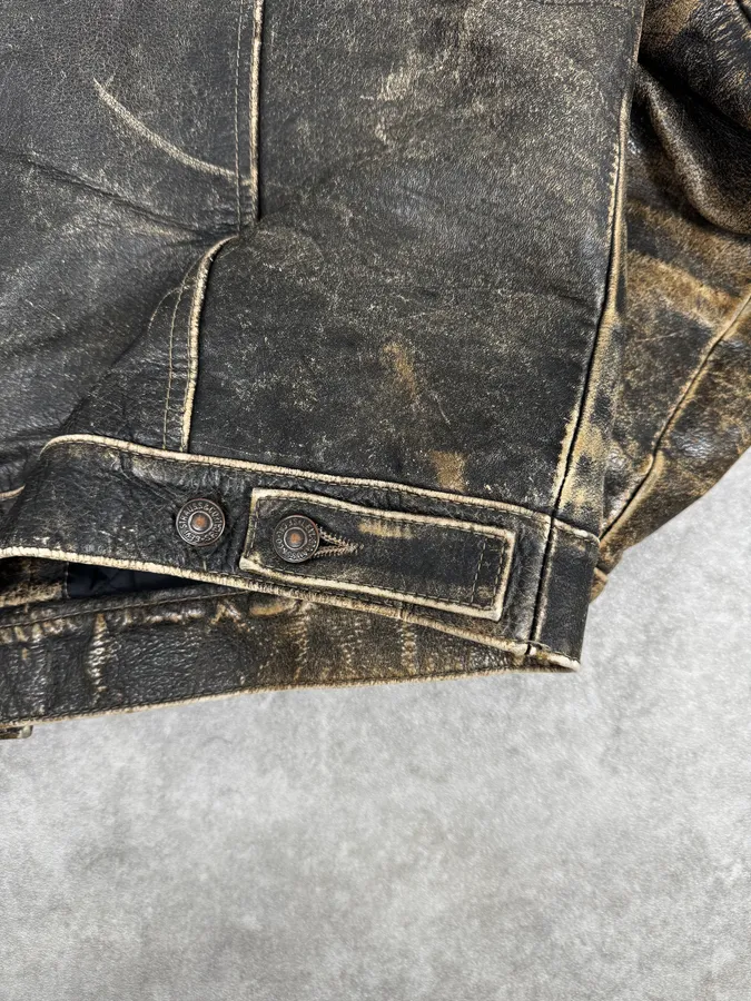 1990s Levi’s Gold Eroded Leather Trucker Jacket - Image 9