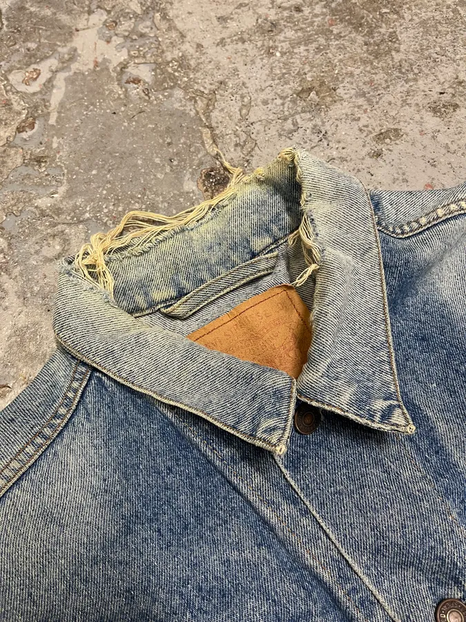 1990s Levi’s Blue Distressed Faded Denim Jacket - Image 8