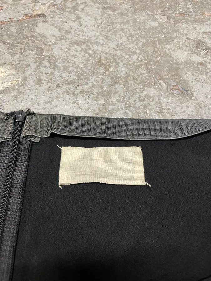 1990s Maison Martin Margiela Black Silk Skirt - Image 7
