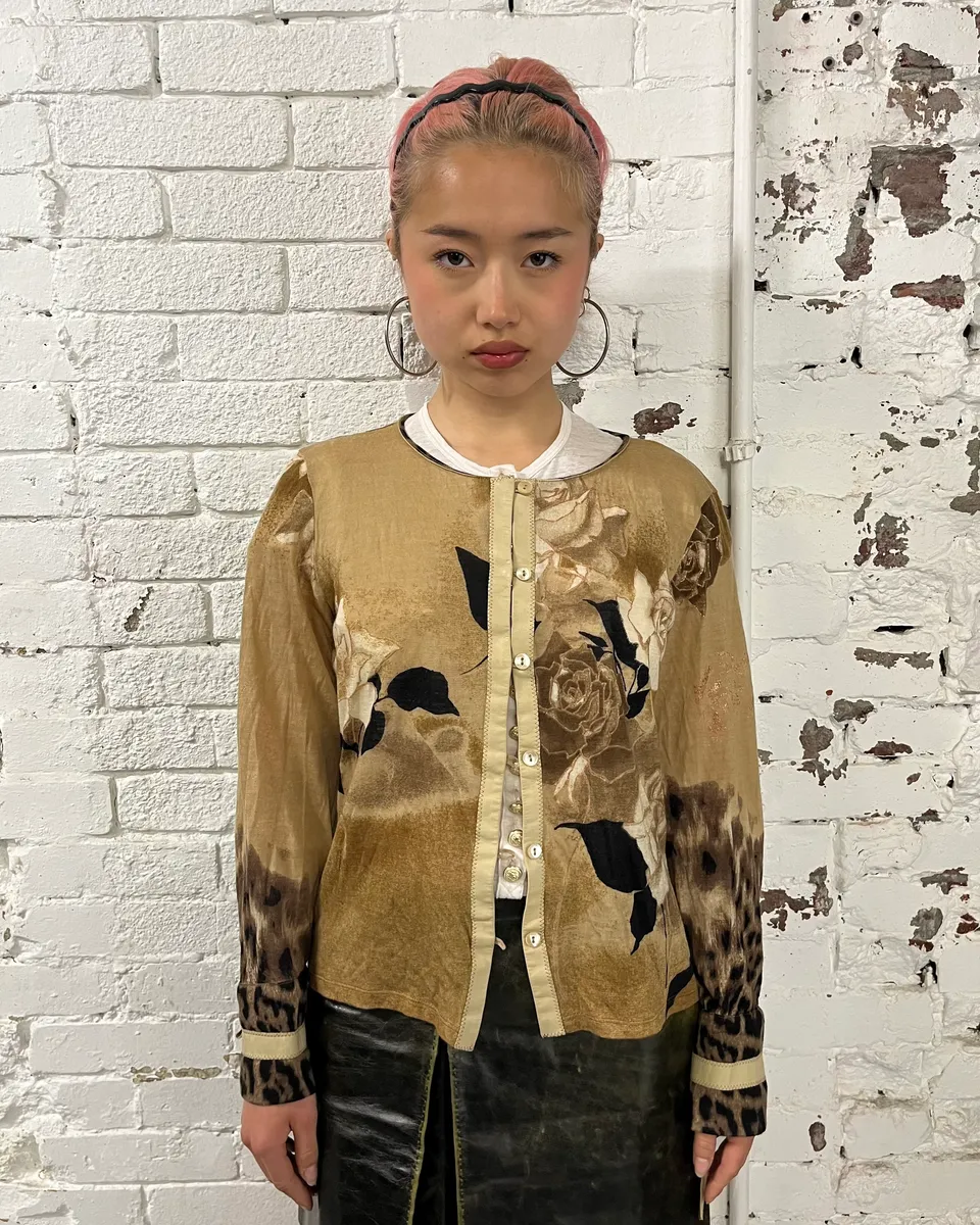 1990s Roberto Cavalli Rose Leopard Gradient Wool Beige Cardigan