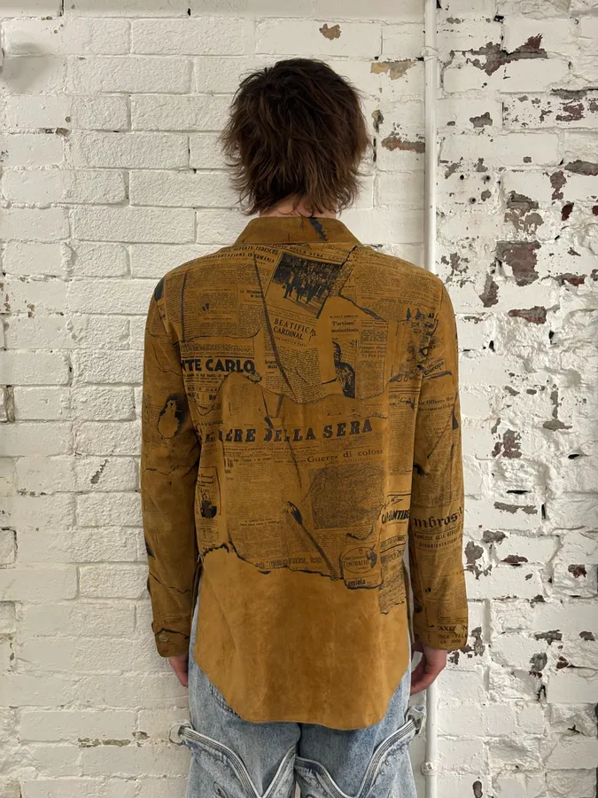 1990s Roberto Cavalli Tan Suede Newspaper Print Shirt - Image 3