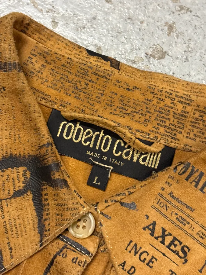1990s Roberto Cavalli Tan Suede Newspaper Print Shirt - Image 7