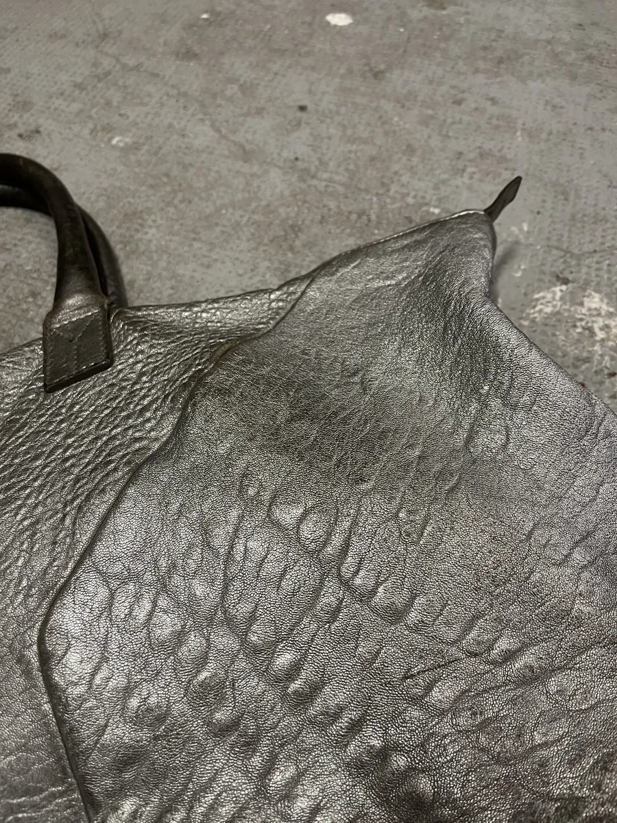 1990s Yves Saint Laurent Silver Grey "Y" Patined Leather Bag - Image 9