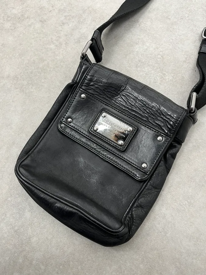 2000 Dolce & Gabbana Men Black Leather Shoulder Bag - Image 4