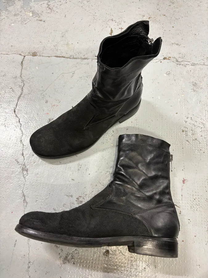 2000a Yves Saint Laurent Black Suede Leather Chelsea Boots - Image 6