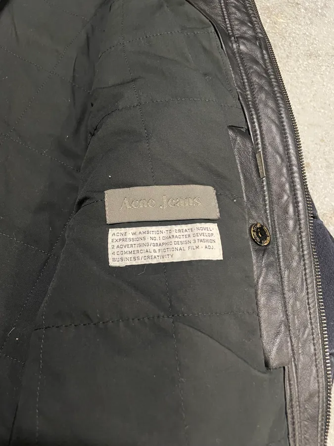 2000s Acne Studios Cropped Wool Buttoned Navy Jacket - Image 10