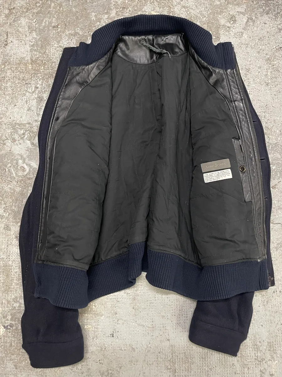 2000s Acne Studios Cropped Wool Buttoned Navy Jacket - Image 7