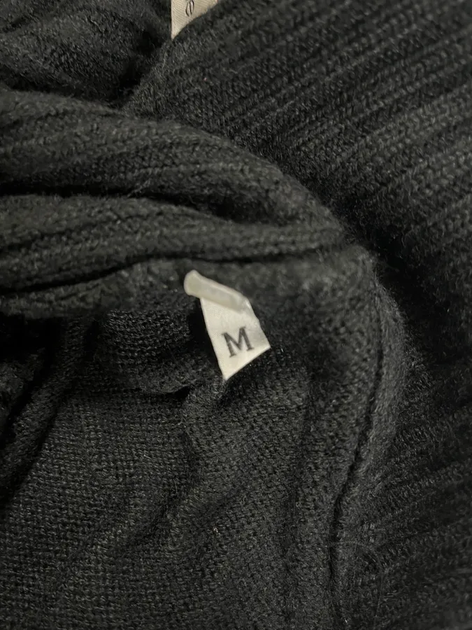 2000s Archive Black Wool Zip-up Pony Hair Sweater - Image 11