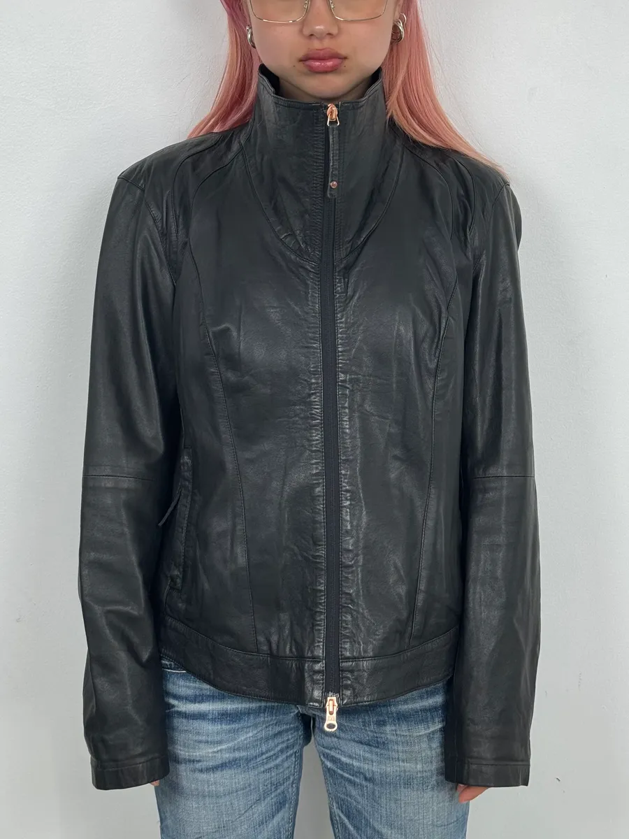 2000s Armani Black High-Neck Avant-Garde Leather Jacket - Image 2