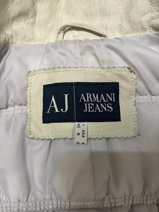 2000s Armani Creamy Leather Puffer Jacket - Image 5