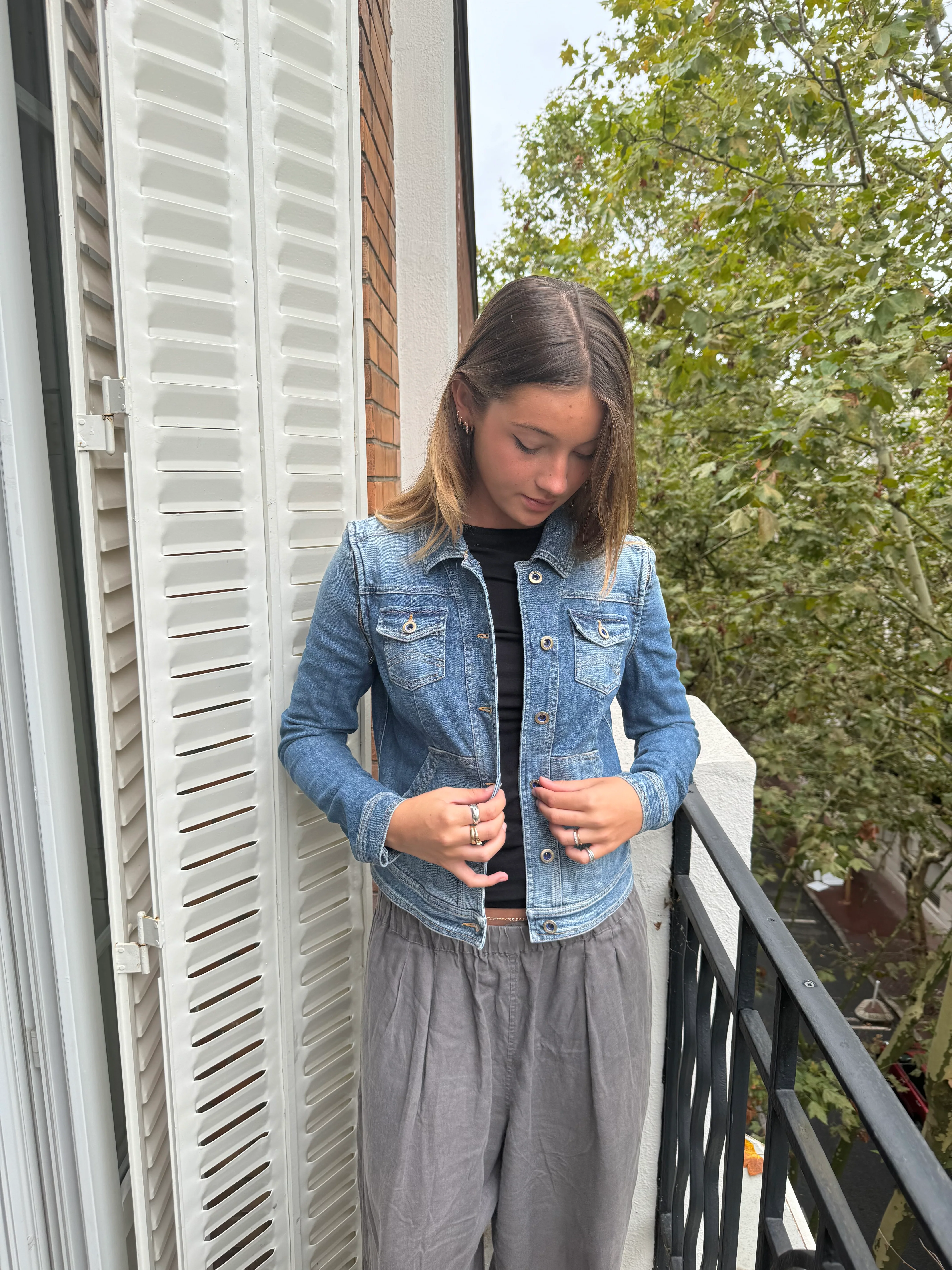 2000s Armani Denim Jacket with Detachable Arms - Image 3