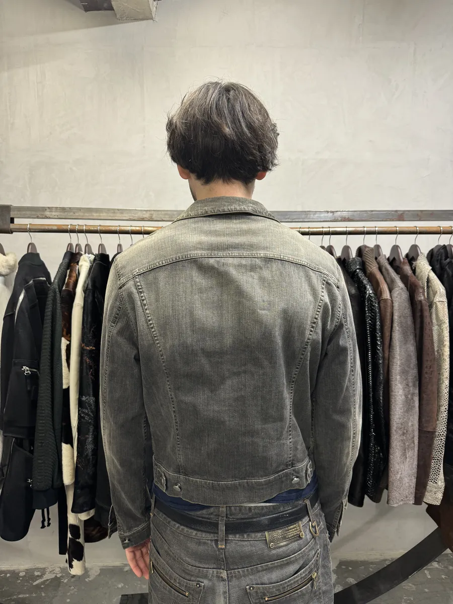 2000s Armani Grey Faded Denim Jacket - Image 5