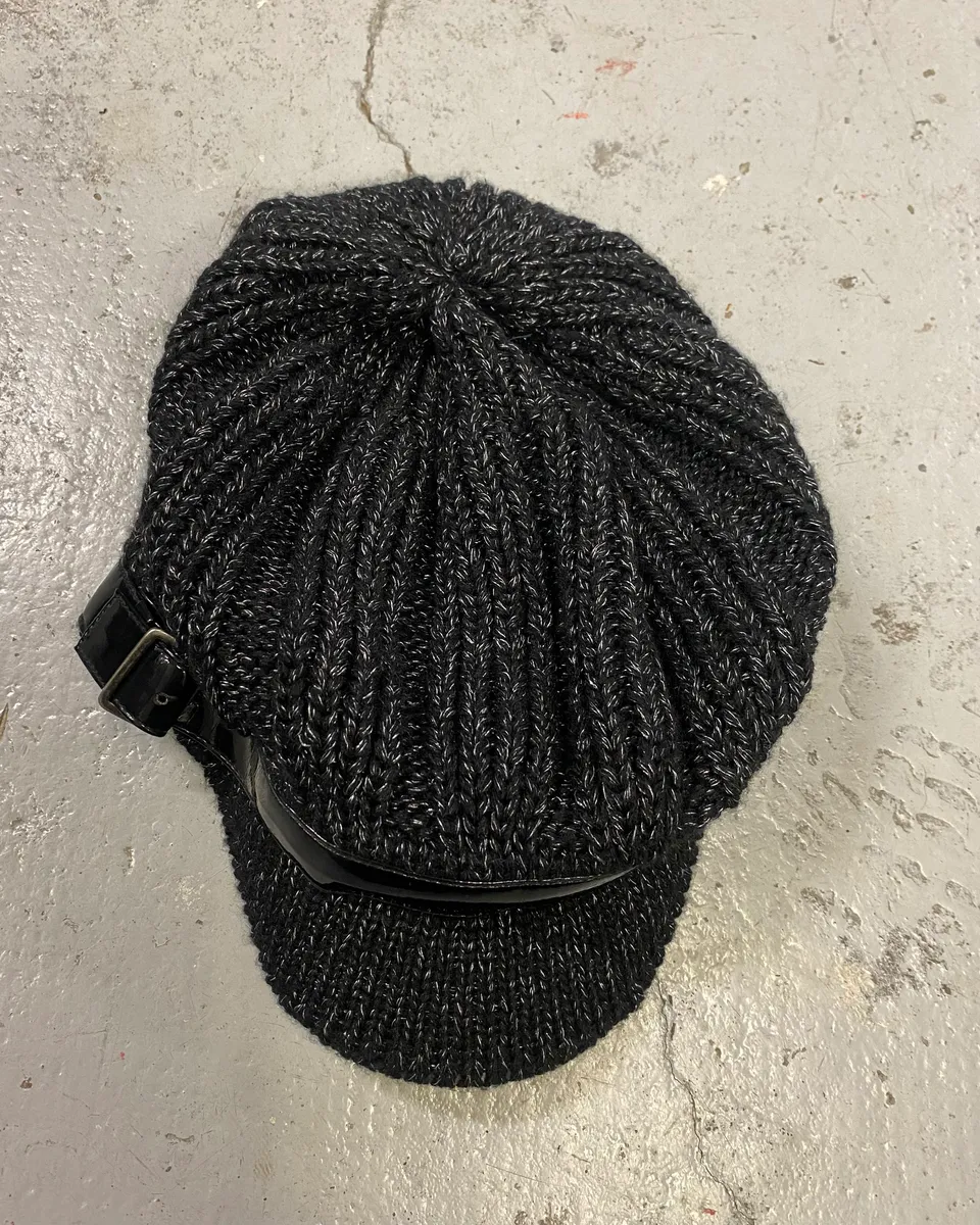 2000s Armani Grey Wool Hat - Image 2