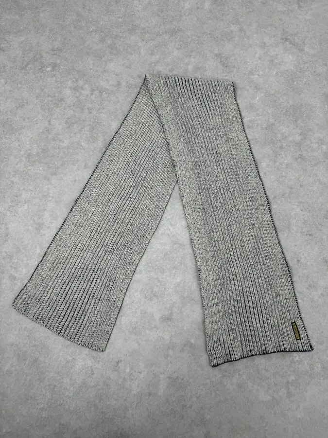 2000s Armani Scarf & Beanie White Painted Effect Set - Image 5