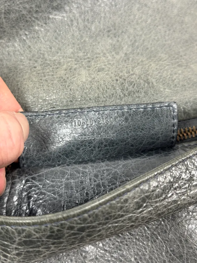 2000s Balenciaga City Grey Leather Shoulder Bag - Image 8