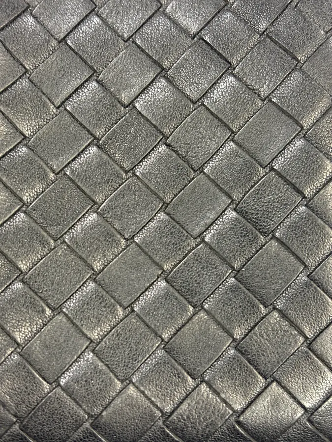 2000s Bottega Veneta Black & Dark Green Leather Woven Wallet - Image 6