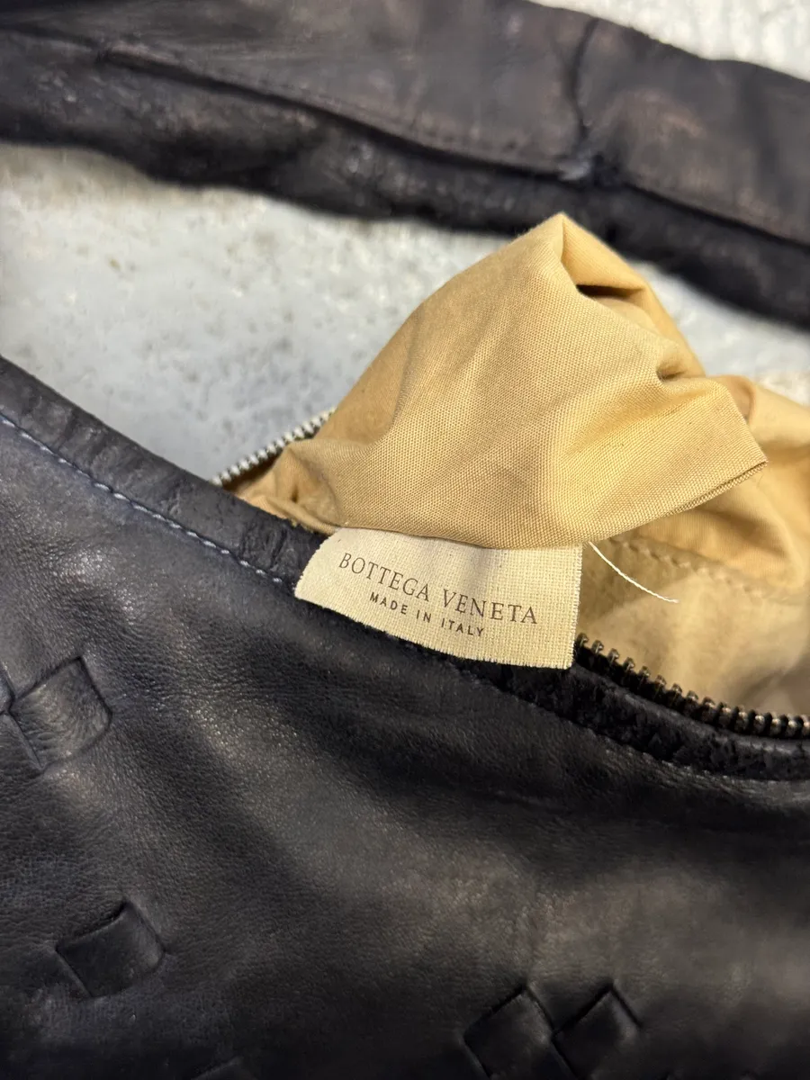 2000s Bottega Veneta Black Leather Intrecciato Hobo Bag - Image 13