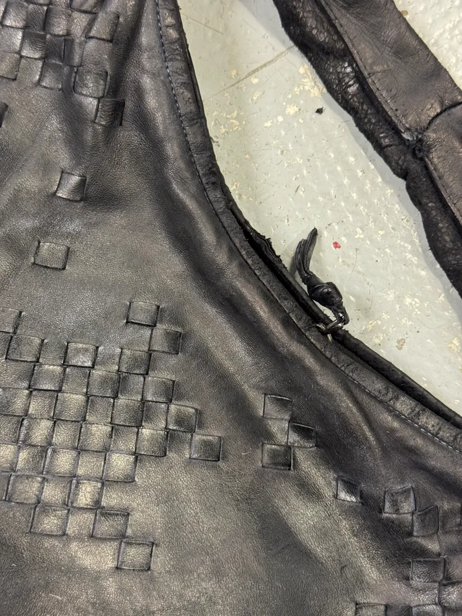 2000s Bottega Veneta Black Leather Intrecciato Hobo Bag - Image 5