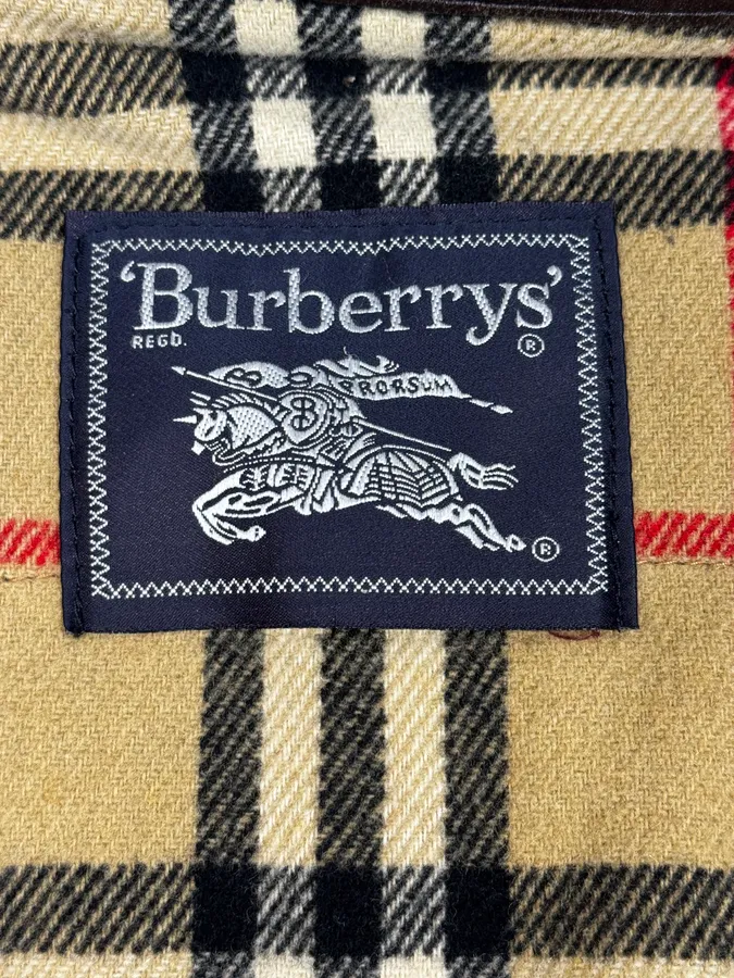 2000s Burberry Aviator Brown Leather Jacket - Image 6