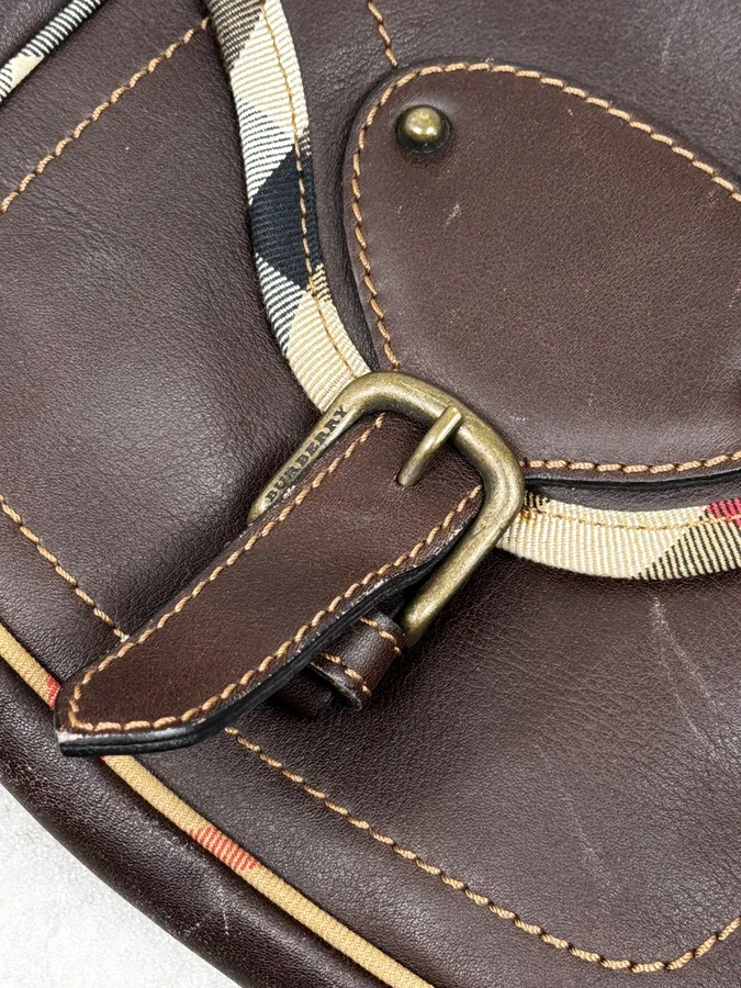 2000s Burberry Brown Leather Handle Bag - Image 5