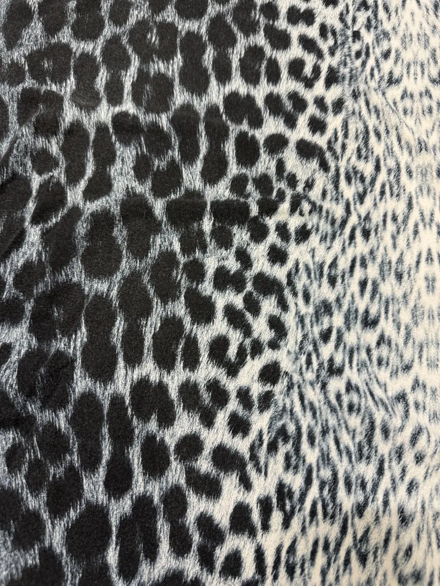 2000s Cavalli Cheetah Leopard Print T-Shirt - Image 8