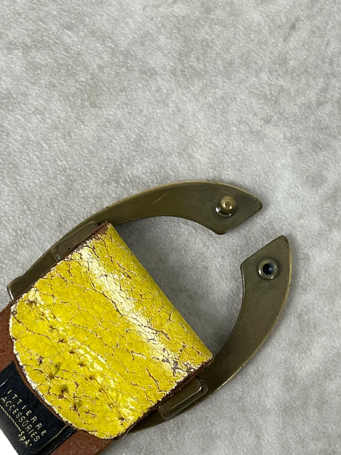 2000s Cavalli Cracked Yellow Leather Belt - Image 10
