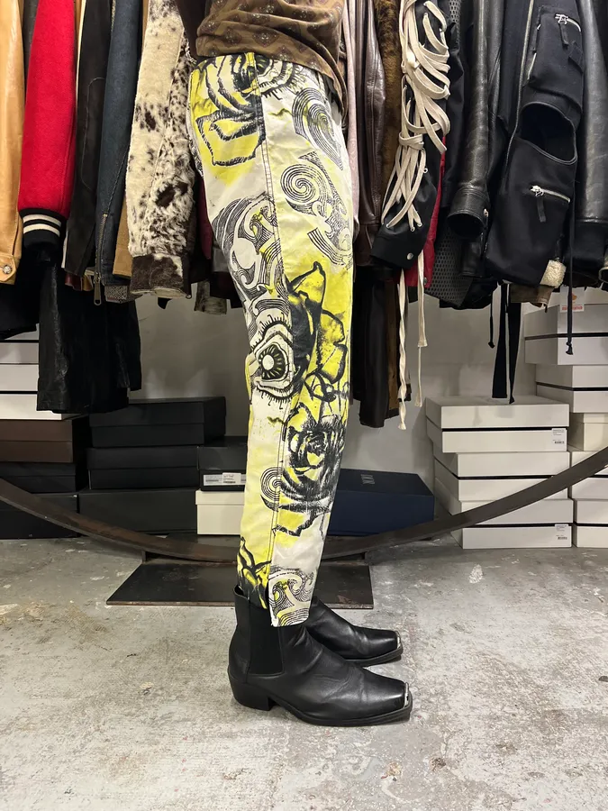 2000s Cavalli Ink Adventure World White Pants - Image 3