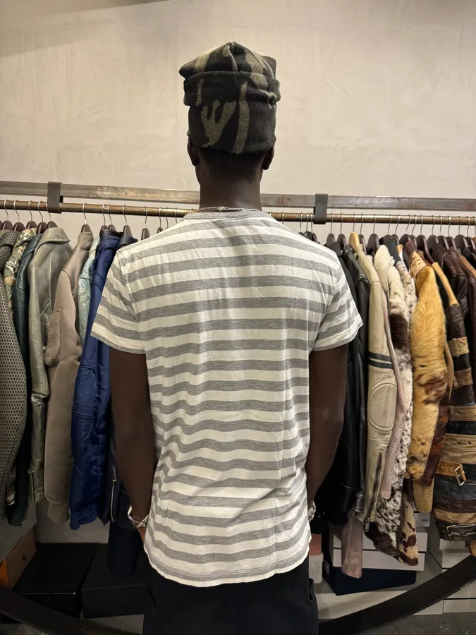2000s Cavalli White & Grey Dragon Striped T-Shirt - Image 3