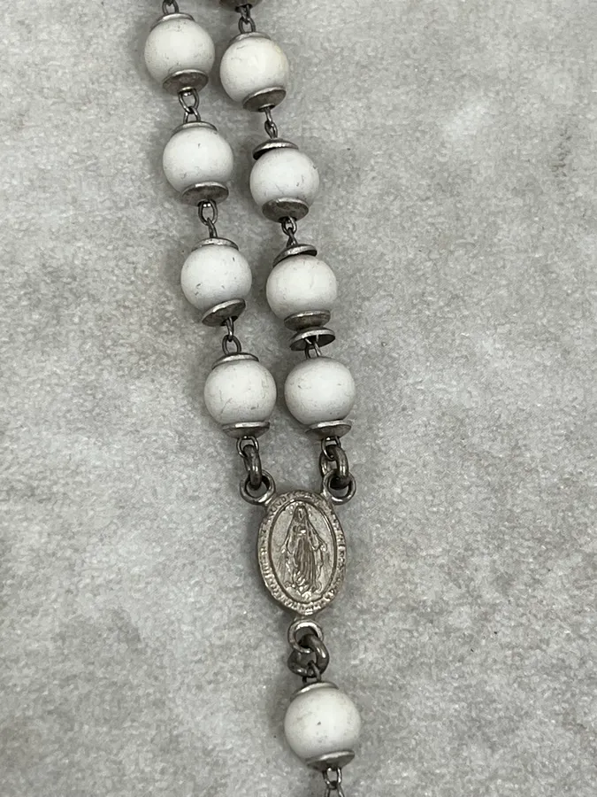 2000s Cesare Paciotti Dagger Rosary White Pearls Silver Necklace - Image 6