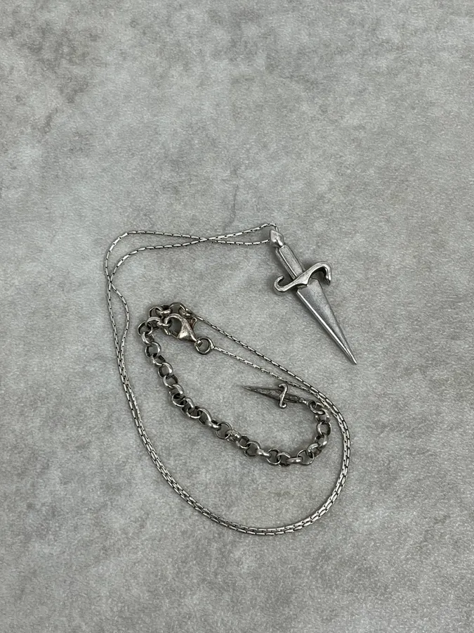 2000s Cesare Paciotti Dagger Silver Necklace - Image 3