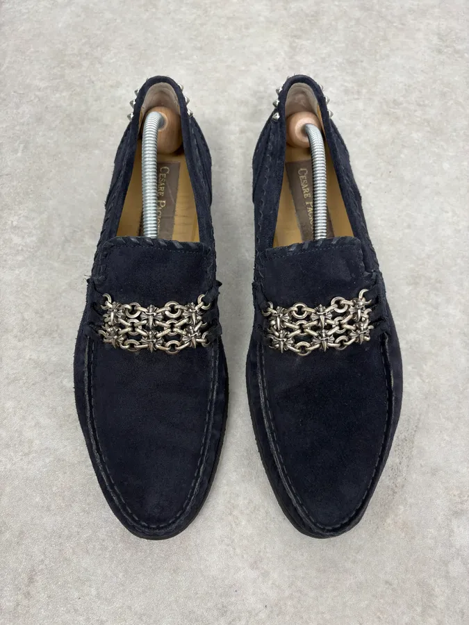 2000s Cesare Paciotti Navy Suede Ornamental Chain Loafers - Image 4
